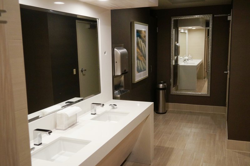 Holiday Inn - Long Beach, CA