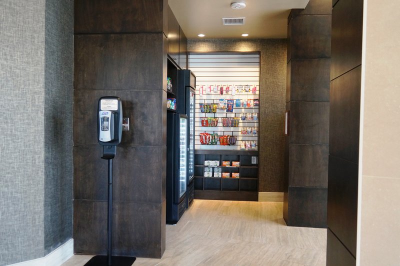 Holiday Inn - Long Beach, CA