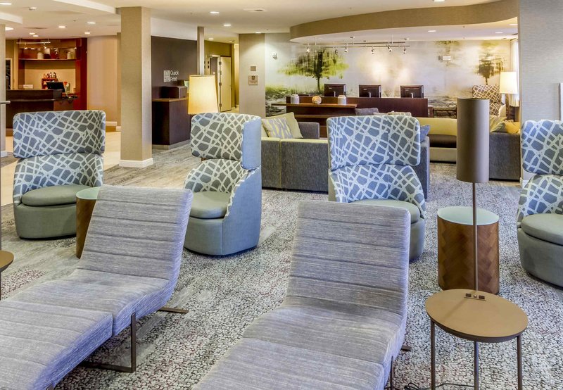 Courtyard By Marriott Roseville Galleria Mall/Creekside Ridge Drive - Roseville, CA