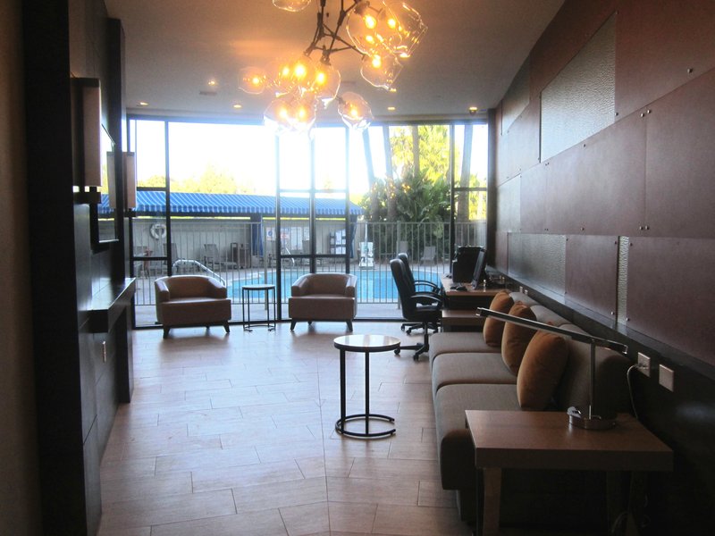 Holiday Inn - Long Beach, CA