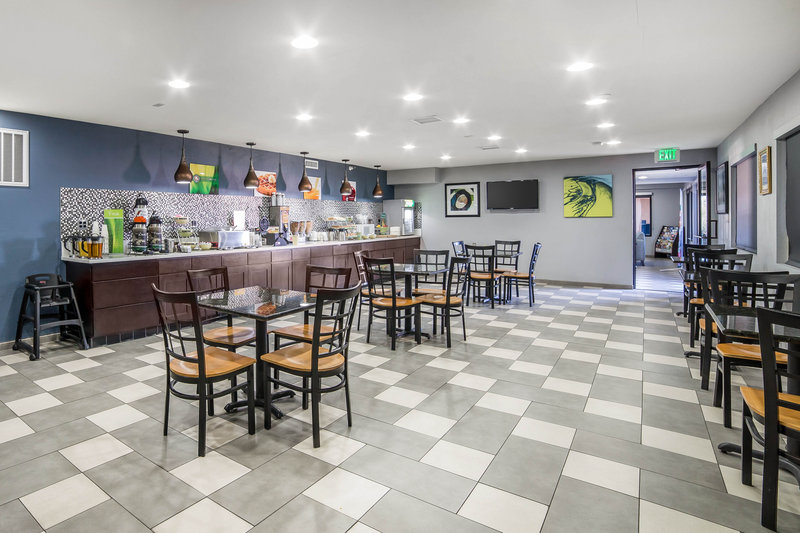 Rodeway Inn & Suites - Needles, CA