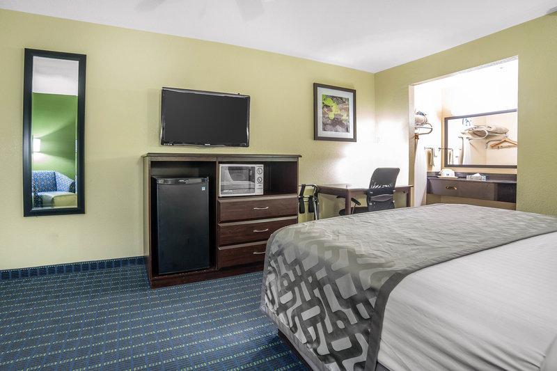 Rodeway Inn & Suites - Needles, CA