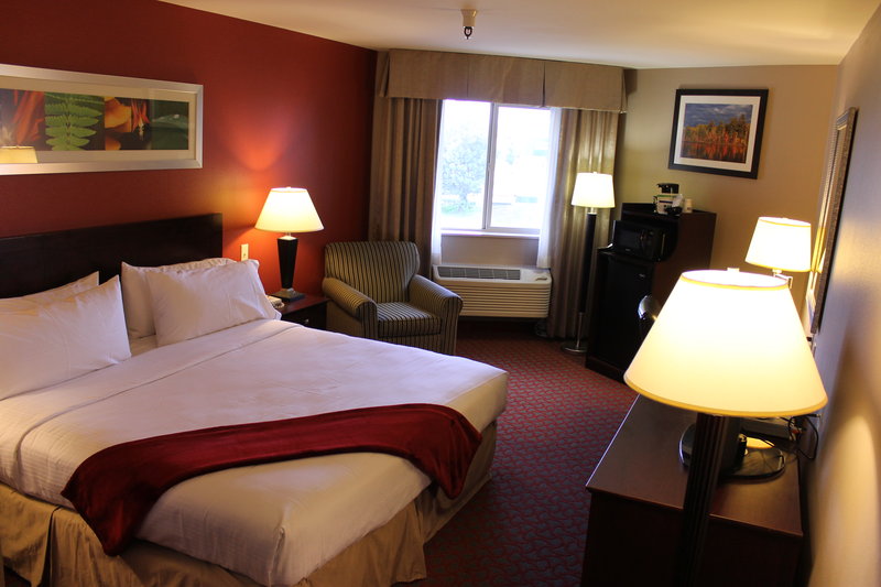 Holiday Inn Express Colorado Springs Airport - Colorado Springs, CO