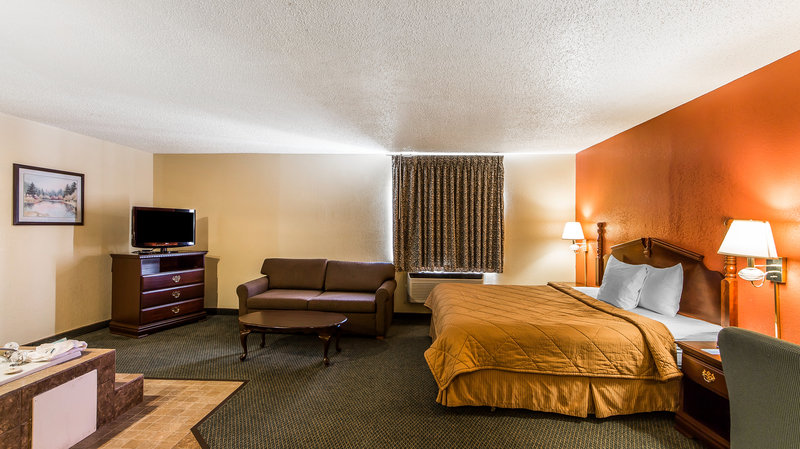 Rodeway Inn & Suites Airport - Tulsa, OK