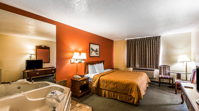 Rodeway Inn & Suites Airport - Tulsa, OK