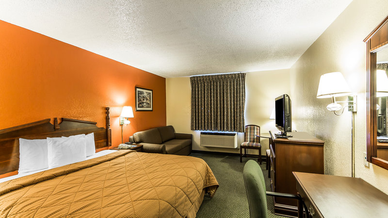 Rodeway Inn & Suites Airport - Tulsa, OK