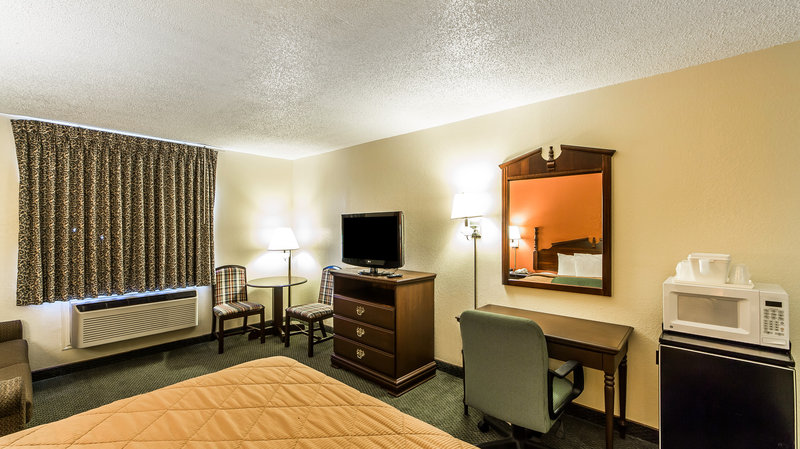 Rodeway Inn & Suites Airport - Tulsa, OK