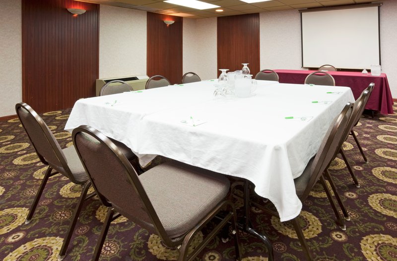 Holiday Inn - Alexandria, MN