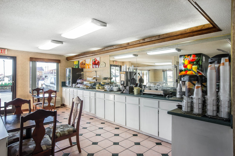 Quality Inn - Byron, GA