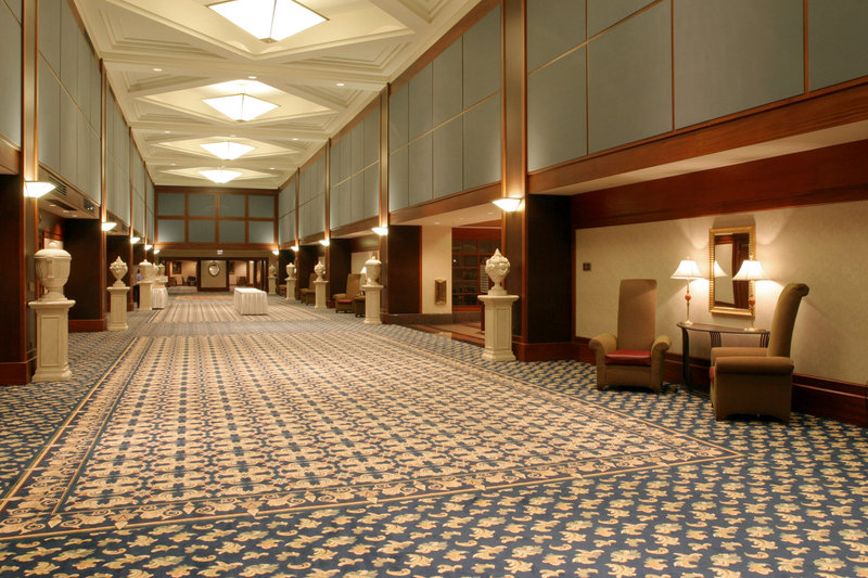 Crowne Plaza-Springfield - Mount Pulaski, IL