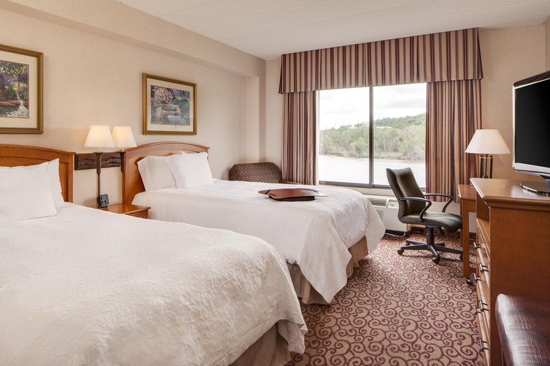 Hampton Inn-Council Bluffs - Council Bluffs, IA