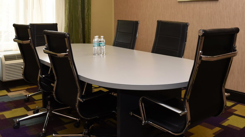 Holiday Inn Express & Suites BATON ROUGE NORTH - Zachary, LA