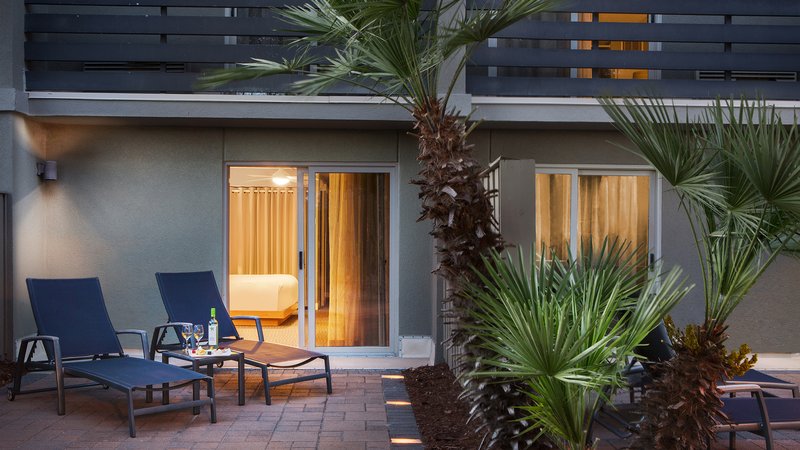 Holiday Inn-Resort Beach House - Hilton Head Island, SC
