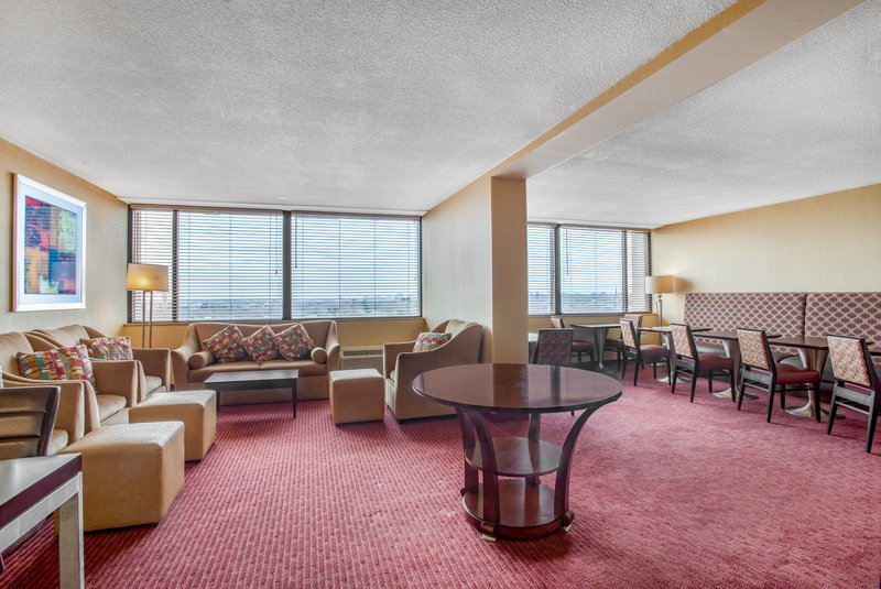 Crowne Plaza-Boston-Newton - Newton, MA