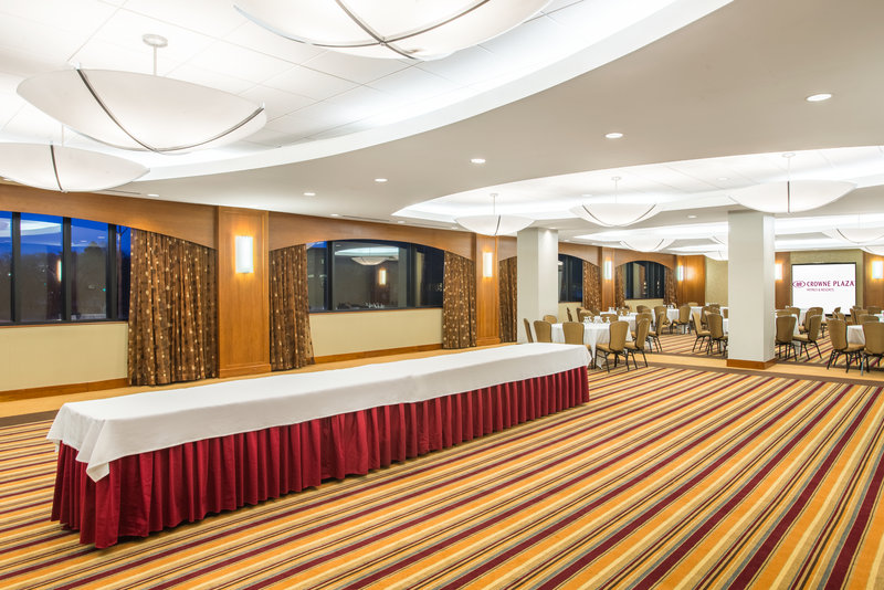 Crowne Plaza-Boston-Newton - Newton, MA