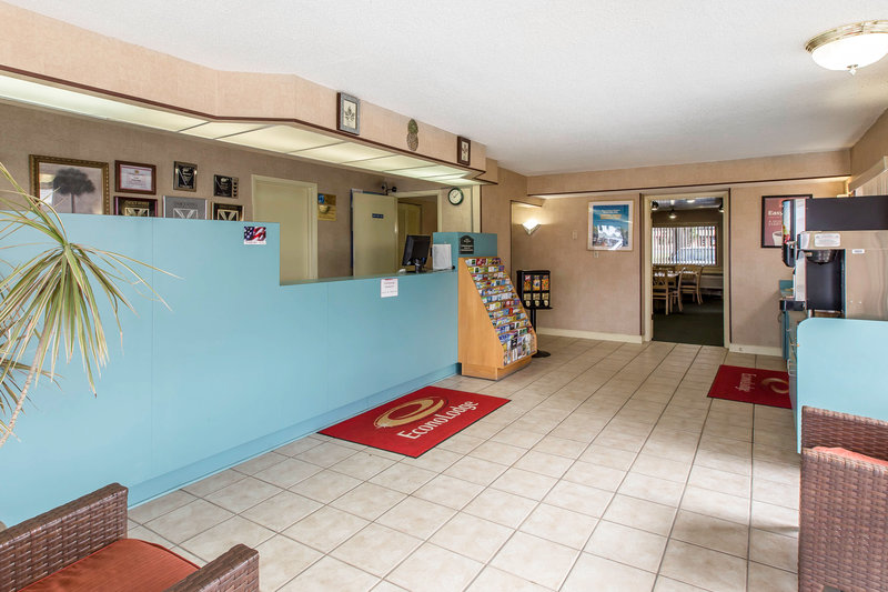 Econo Lodge - Live Oak, FL