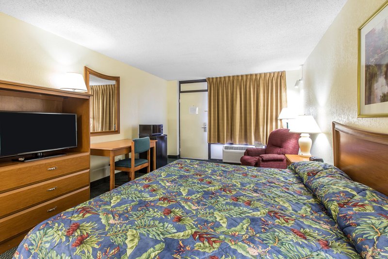 Econo Lodge - Live Oak, FL
