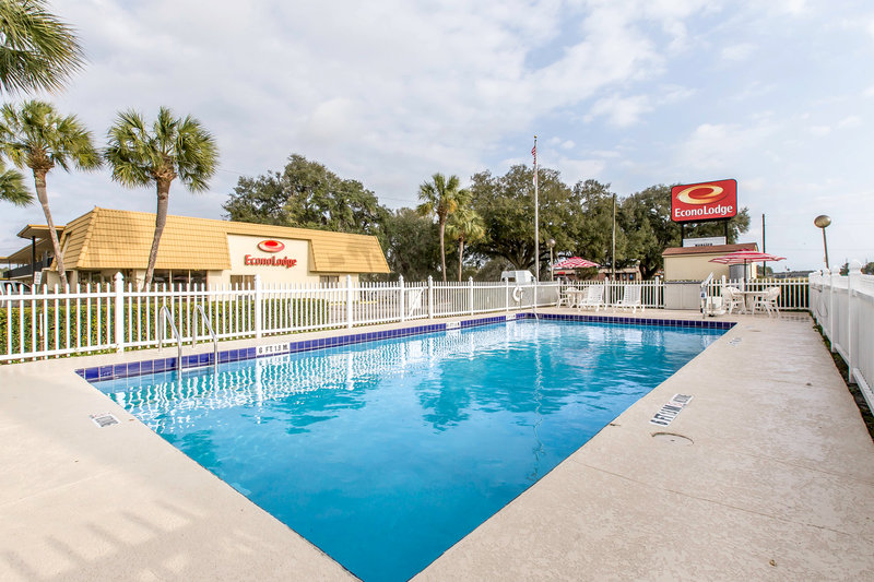 Econo Lodge - Live Oak, FL