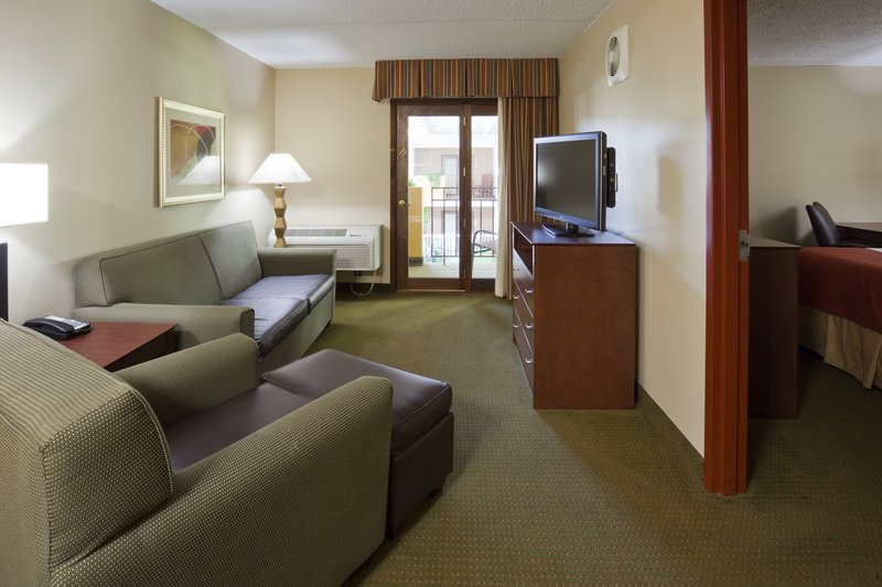 Holiday Inn AUSTIN CONFERENCE CENTER - Austin, MN