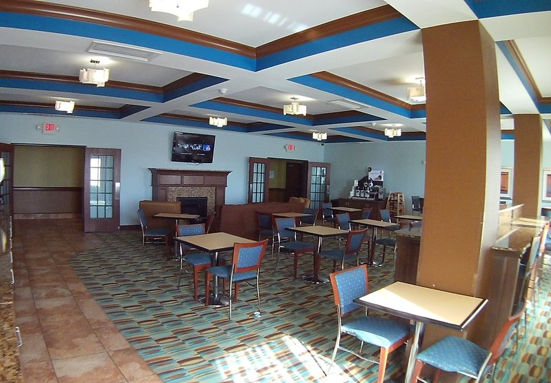 Holiday Inn Express & Suites LUBBOCK SOUTHWEST - WOLFFORTH - Wolfforth, TX