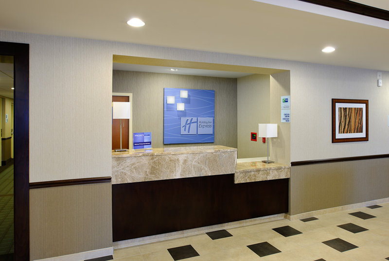 Holiday Inn Express PHILADELPHIA AIRPORT - Marcus Hook, PA