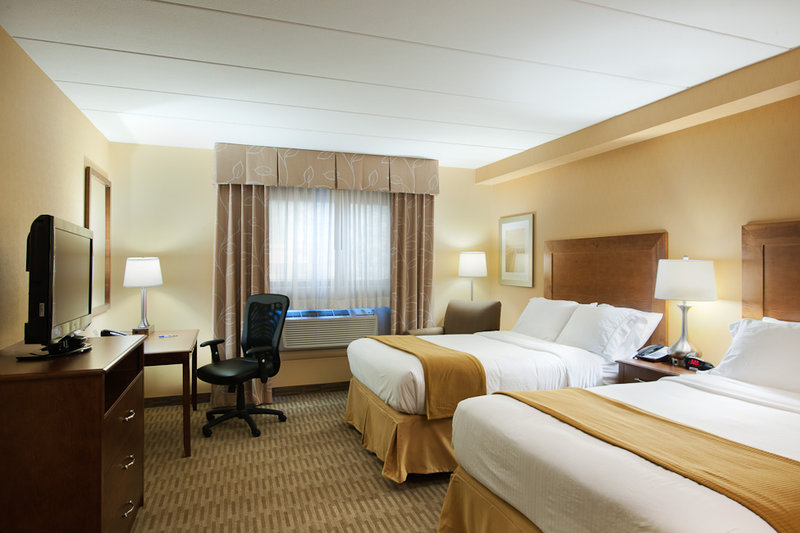 Holiday Inn Express PHILADELPHIA AIRPORT - Marcus Hook, PA