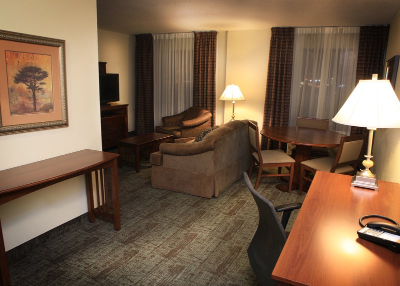 Staybridge Suites-Columbia-Hwy - Columbia, MO