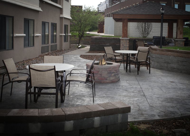 Staybridge Suites-Columbia-Hwy - Columbia, MO