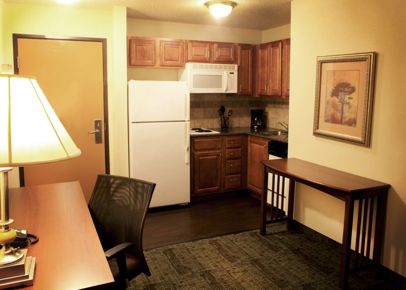 Staybridge Suites-Columbia-Hwy - Columbia, MO