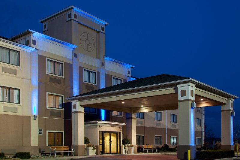 Holiday Inn Express HOWE (STURGIS, MI) - Howe, IN