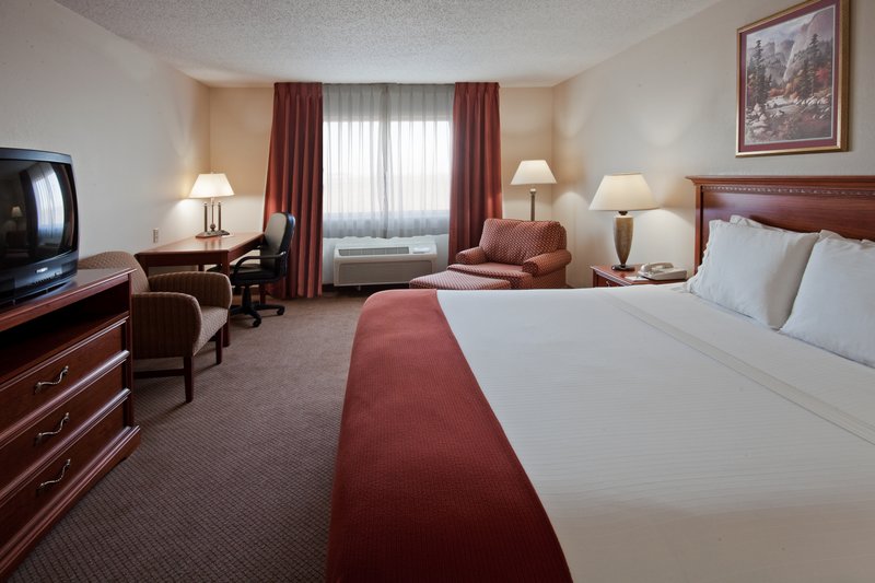 Holiday Inn Express HOWE (STURGIS, MI) - Howe, IN