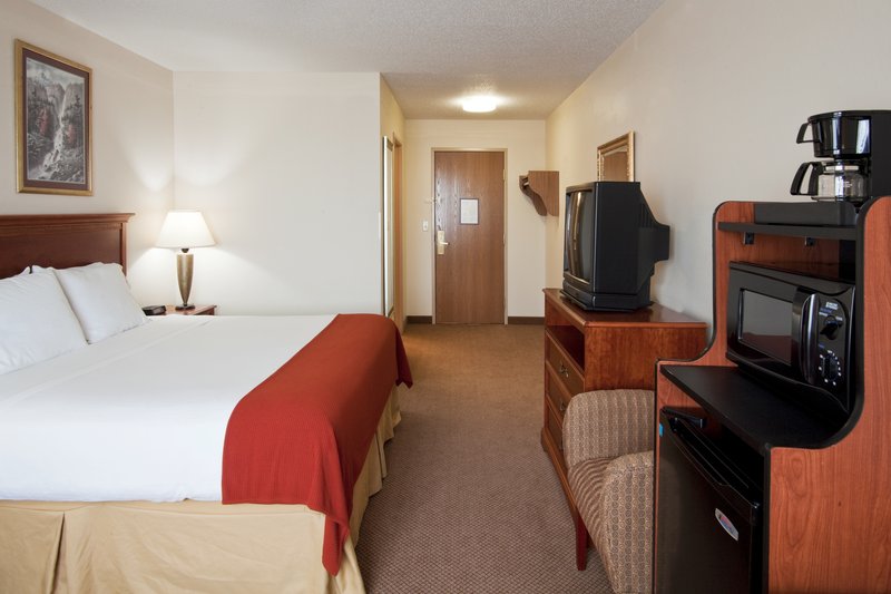 Holiday Inn Express HOWE (STURGIS, MI) - Howe, IN