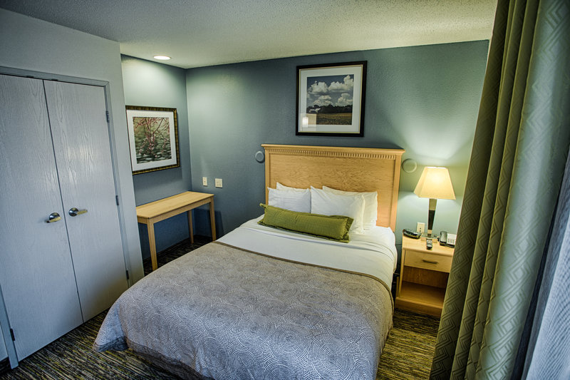 Candlewood Suites-Fargo-N - Leonard, ND