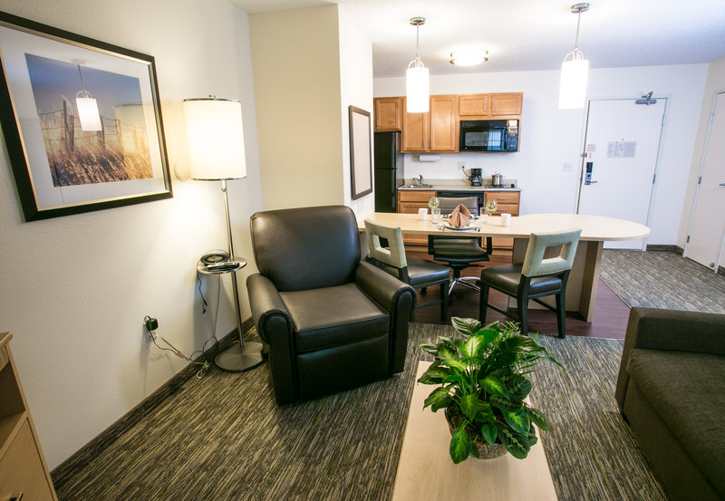 Candlewood Suites-Fargo-N - Leonard, ND