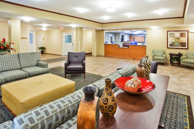 Candlewood Suites - Macon, GA