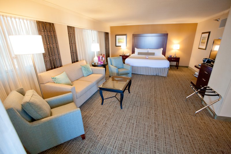 Crowne Plaza ST. LOUIS AIRPORT - Bridgeton, MO
