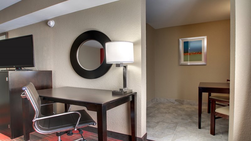 Holiday Inn Express Hotel & Suites Jackson Downtown-Coliseum - Jackson, MS