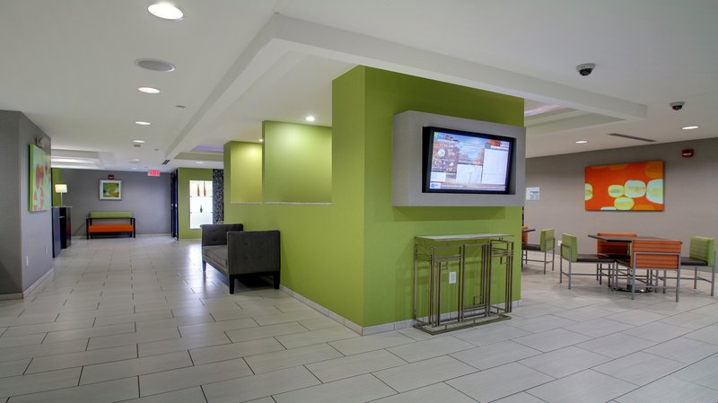 Holiday Inn Express Hotel & Suites Jackson Downtown-Coliseum - Jackson, MS