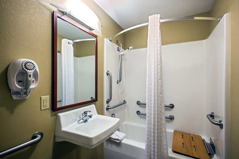 Candlewood Suites PERRYSBURG - Perrysburg, OH