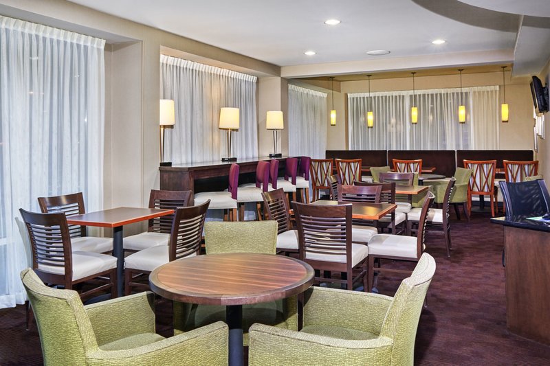 Holiday Inn Express-Hampton - Hampton, VA