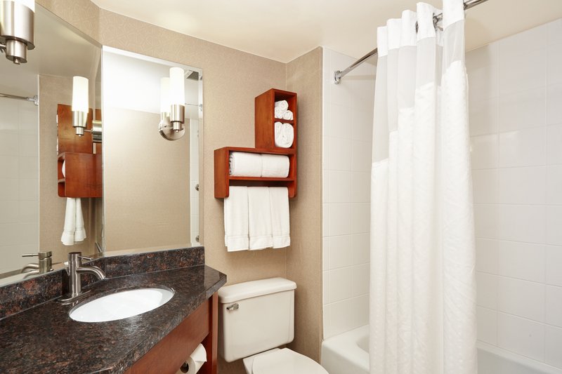 Holiday Inn Express-Hampton - Hampton, VA
