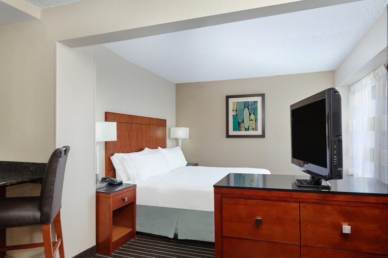 Holiday Inn Express-Hampton - Hampton, VA