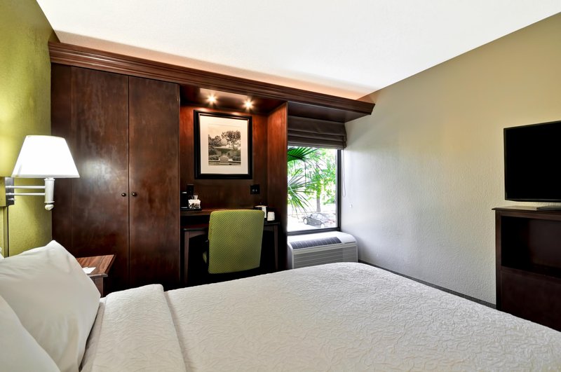 Hampton Inn Columbia-I-26 Airport - West Columbia, SC