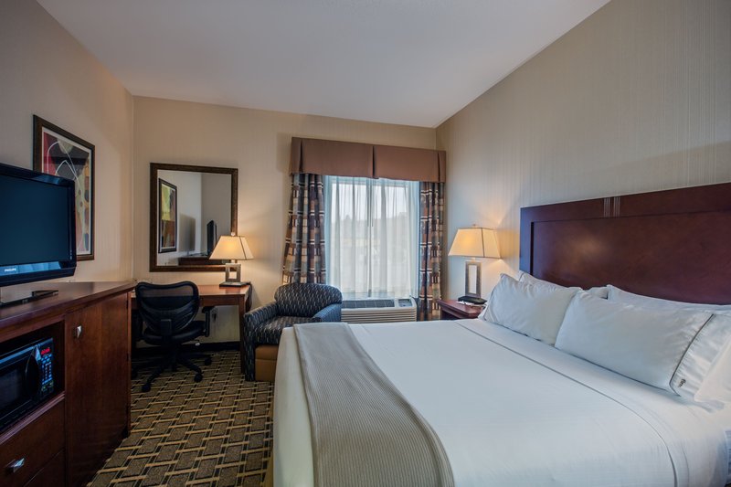 Holiday Inn Express MEADVILLE (I-79 EXIT 147A) - Springboro, PA