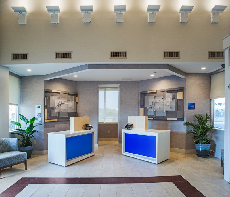 Holiday Inn Express Nags Head Oceanfront - Nags Head, NC