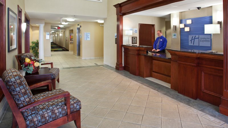 Holiday Inn Express GROVE CITY (OUTLET CENTER) - Mercer, PA