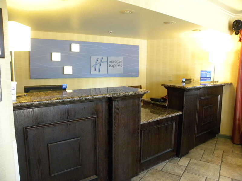 Holiday Inn Express FORT BRAGG - Willits, CA