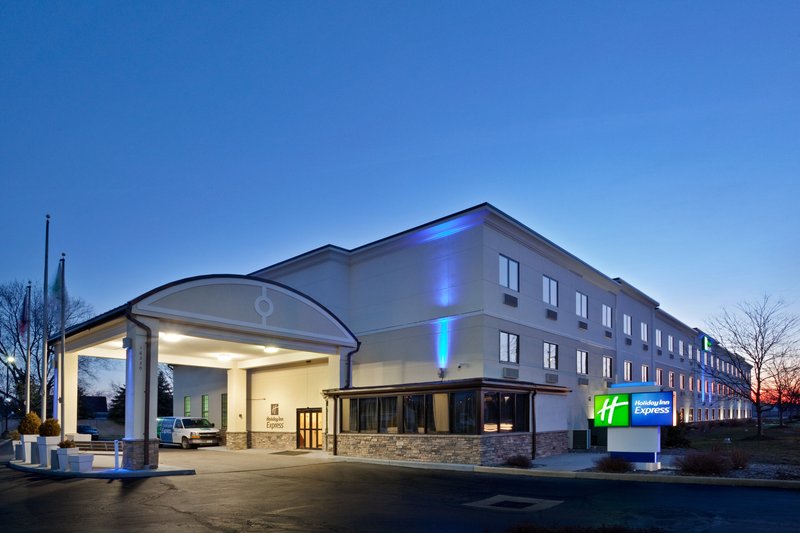 Holiday Inn Express CLEVELAND AIRPORT - BROOK PARK - Brook Park, OH