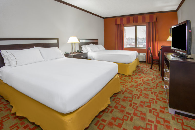 Holiday Inn Express CLEVELAND AIRPORT - BROOK PARK - Brook Park, OH
