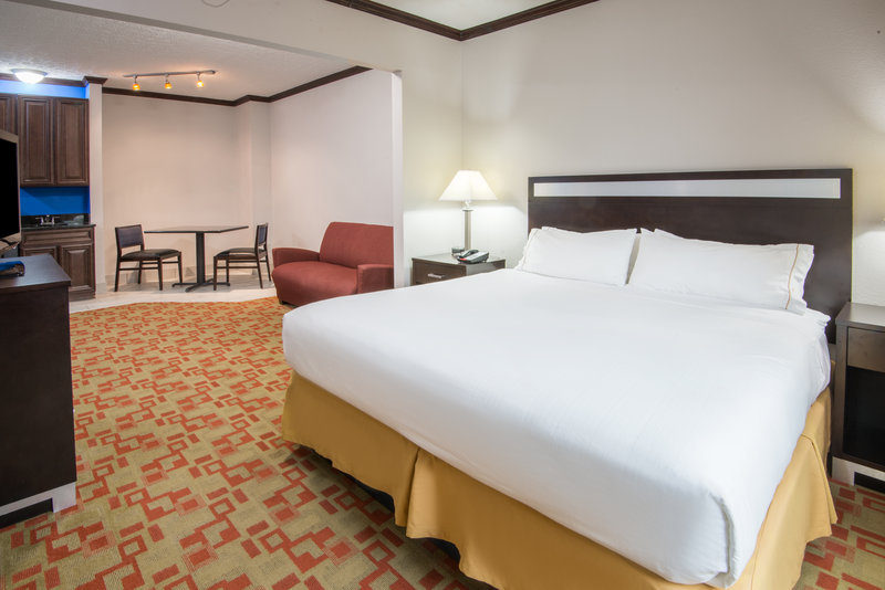 Holiday Inn Express CLEVELAND AIRPORT - BROOK PARK - Brook Park, OH